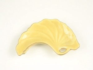 黄釉金　銀杏型手塩皿