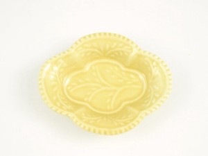 黄釉　木瓜型手塩皿