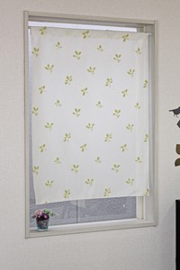 即納 日本製 小窓 パイルレースカーテン リーフ柄 70×90 グリーン　26041　UVカット 見えにくい