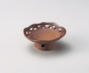 火色透かし丸高台皿（手造り）  【日本製    陶器】
