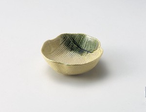 黄瀬戸織部吹梅型5.0鉢  【日本製    陶器】