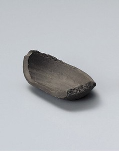 黒土手切り変形小付（手造り）  【日本製    陶器】