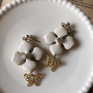 Pierced Earringss Earrings White