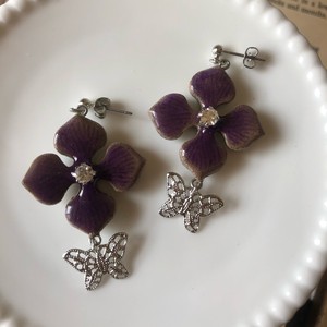 紫陽花と蝶々のピアス(イヤリング)紫
