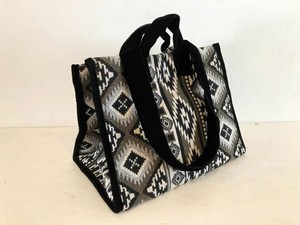【SALE★在庫限り】ベルベット・パイピングジャガードスクェア2WAYトート / ORTAGA