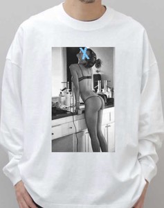 2020新作 T-shirt ロンT　長袖　白　黒　セクシー　女の子　海外　デザイン　モノクロ　アイコン
