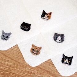 猫さん刺繍の泉州タオルハンカチ　ギフトに最適☆ プレゼント　誕生日　お祝い