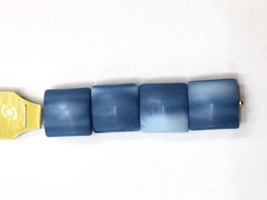 【日本製】棒管ビーズ　20x20mm　カラー：ケシブルー(IT06)　四角