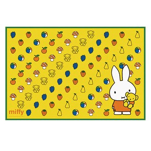 [Stockout] Picnic Blanket Miffy