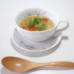 スープカップ（赤）　ハッピーフラワー　日本製　波佐見焼　小鉢　ボウル　綺麗