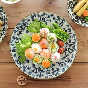 手書きたこ唐草菊彫9.0皿【大皿 盛り皿 日本製 美濃焼 和食器】