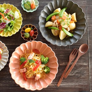6色菊形高台大皿【盛り皿 日本製 美濃焼 和食器 菊型】