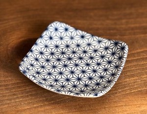 Small Plate Mamesara Pottery Hemp Leaf 8cm Made in Japan