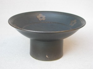 中鉢 盛鉢 ボウル 和陶器 和モダン /黒磁花紋高台鉢