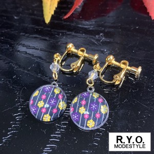 Pierced Earrings Gold Post Gold Earrings Japanese Pattern Ladies