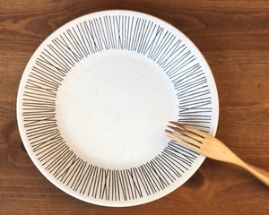 ワイア　反型7.0皿　白　23cm【日本製　パスタ皿　カレー皿　大皿　和食器　陶器　織部】ヤマ吾陶器