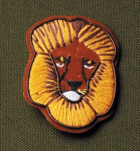 ザリ刺繍ブローチ（ライオン） M21-1433