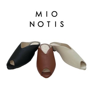 MIO NOTIS/ミオノティス ピープトゥサンダル フラットミュール レディース　トレンド　オシャレ　人気