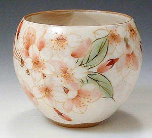 陶あん窯　花揃え（桜）お茶呑茶碗【日本製  磁器  京焼・清水焼】