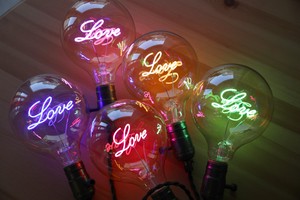 LOVEデザインLEDフィラメントランプ(置きタイプ)　電球　照明　インテリア　ライト　ランプ　デザイン　LED
