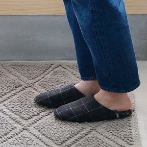 Room Shoe Float Checkered