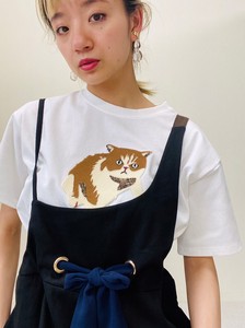 Cat Embroidery T-shirt
