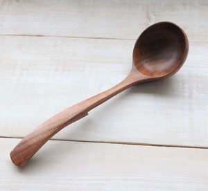 At Hand Stopper Characteristic wooden Stopper Attached Ladle