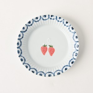 Strawberry Plate Hand-Painted Fysm Color Arita Ware Made in Japan