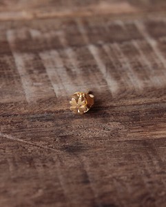 【wildthings collectables】Clover club stud gold plated＜ピアス＞ハンドメイドアクセサリー