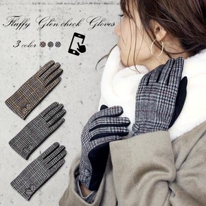Fluffy Checkered Glove