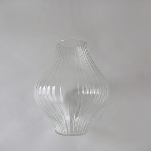（高さ22cm）リューズガラス ワイズライン フラワーベース プリュネ