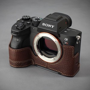 LIM'S SONY α7R4 専用 イタリアンレザー カメラケース Brown SY-A7R4DBR ソニー 本革 牛革 カメラ用品