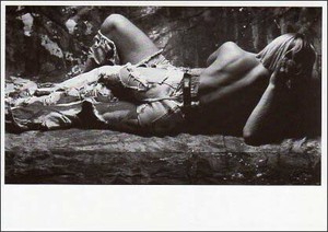 ポストカード モノクロ写真「ダメージジーンズを履いた男性と女性」