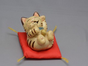 Pottery Piggy Bank Beckoning cat Better Fortune Cat
