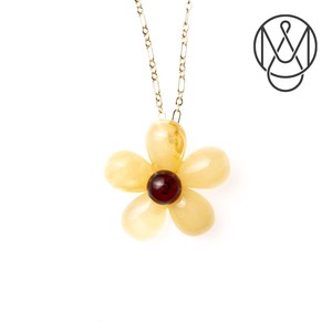 Amber Necklace Pendant Head Milky Flower type Chain AMBER