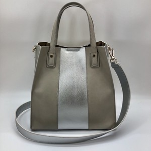 Handbag Size M