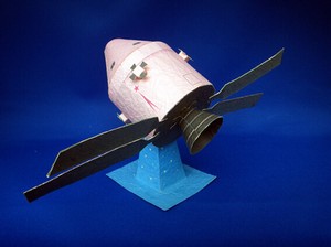 171　カプセル宇宙船ピンク　ペーパークラフト型紙