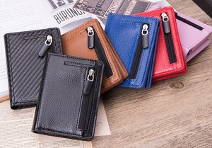 薄型二つ折り財布　RFIDアルミニウム合金クレジットカードボックス盗難防止