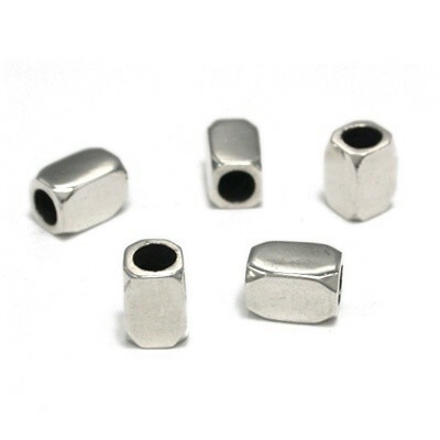Square Silver Beads 2024 veronicaruspi