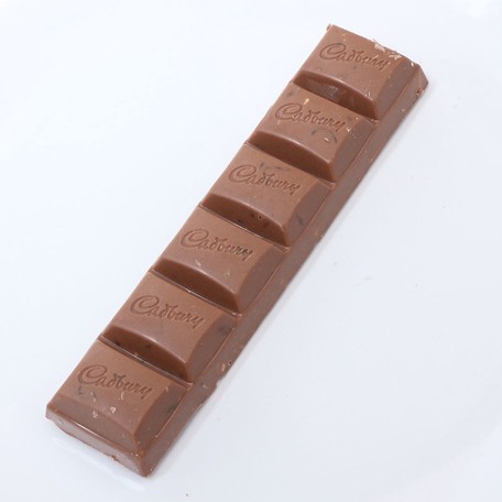 Cadbury キャドバリー デイリーミルク フルーツ ナッツ 50g チョコレート の商品ページ 卸 仕入れサイト スーパーデリバリー