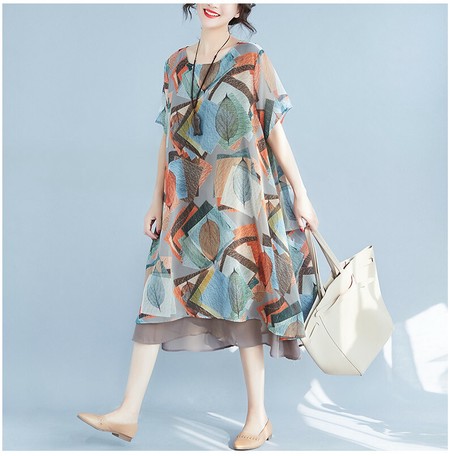 セール ゆったりファンタジープリント柄入り半袖ロングワンピース Y438 洋服 の商品ページ 卸 仕入れサイト スーパーデリバリー セール ゆったりファンタジープリント柄入り半袖ロングワンピース Y438 洋服 の商品ページ 卸 仕入れサイト スーパーデリバリー