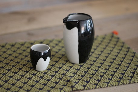 日本製 うち飲み ペンギン酒 片口酒器の商品ページ 卸 仕入れサイト スーパーデリバリー
