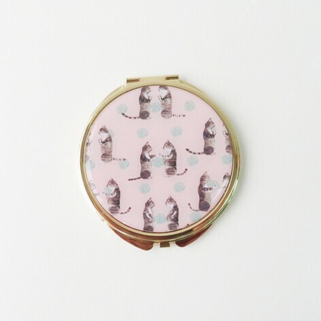 Mirror Cat Play Export Japanese Products To The World At