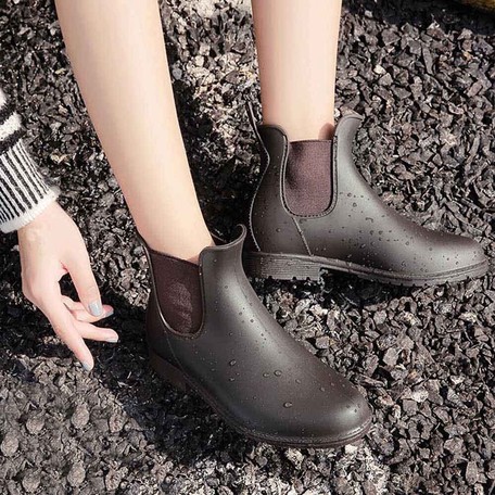 rainy footwear for ladies online
