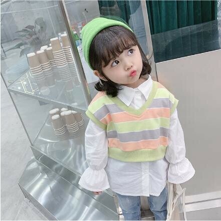 new model sweater girl
