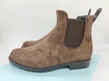 suede in rain