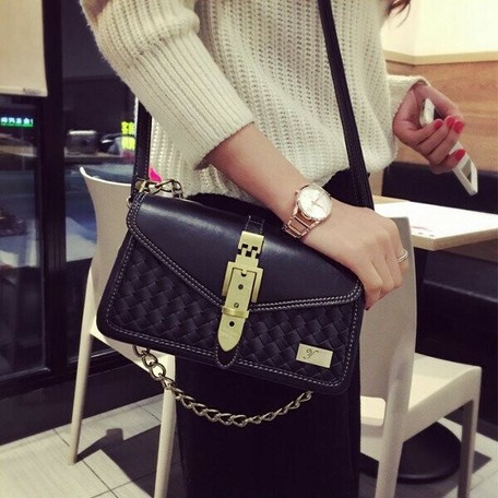 thick strap shoulder bag