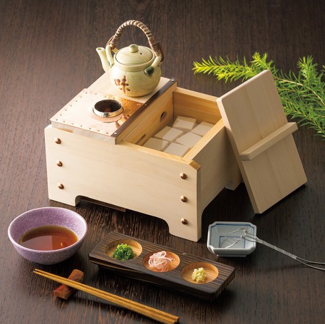角質水豆腐套裝 適用於1人 木炭 獨家使用 椹 餐具 廚房炊具暖氣容器 蒸籠 角型湯豆腐セット 1人用 木炭専用檜 椹 食器 キッチン調理器具加熱容器 スチーマー 日本露天購物
