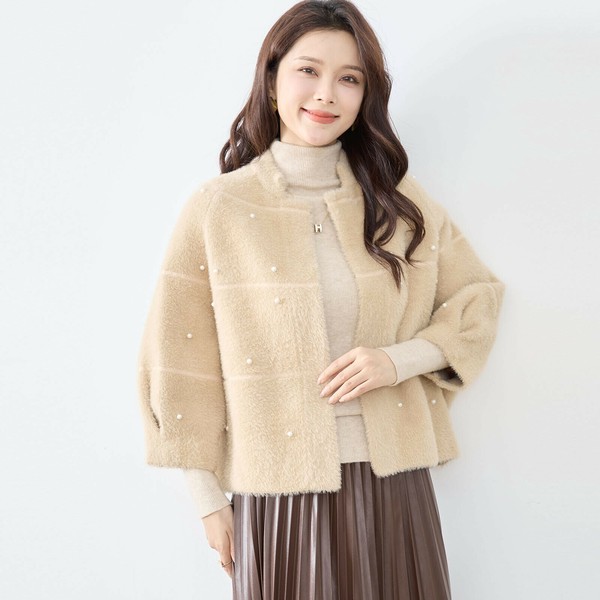 2024新作】【M〜L】パール付きふわふわニットショートコート (N25-167)(1号店）FM1の商品ページ｜卸・仕入れサイト【スーパーデリバリー】