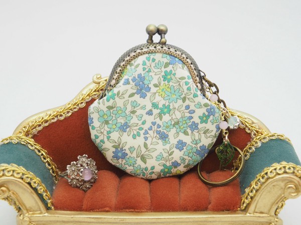 Pouch Light Blue Small Gamaguchi Floral Pattern | Import Pouch Light Blue Small Gamaguchi Floral Pattern | Import
